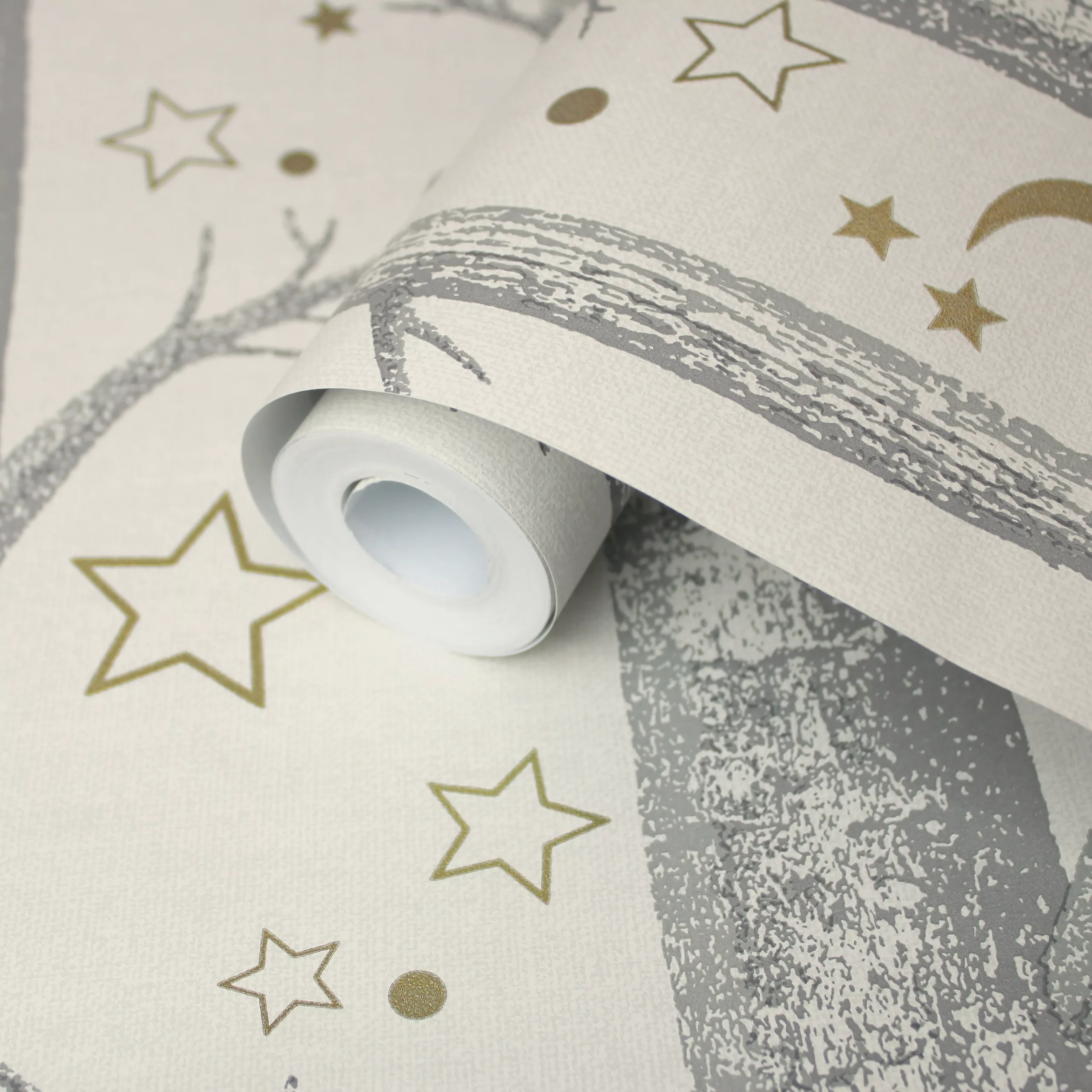 GoodHome Iolite Cream Trees Metallic Effect Smooth Wallpaper 3 GoodHome Iolite Cream Trees Metallic Effect Smooth Wallpaper