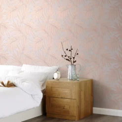 GoodHome Loroco Beige & Pink Leaves Metallic Effect Textured Wallpaper -Goodhome goodhome loroco beige pink leaves metallic effect textured wallpaper3663602561101 01i bq