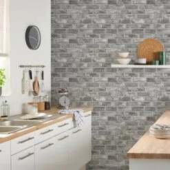 GoodHome Pernay Grey Brick Glitter Effect Textured Wallpaper -Goodhome goodhome pernay grey brick glitter effect textured wallpaper3663602559672 01i bq