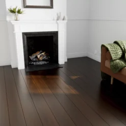 GoodHome Walnut Satin Floor Wood Varnish, 2.5L -Goodhome goodhome walnut satin floor wood varnish 2 5l5059340486987 01i