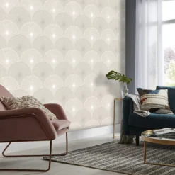 GoodHome Zamia Beige Art Deco Silver Effect Textured Wallpaper -Goodhome goodhome zamia beige art deco silver effect textured wallpaper3663602561071 01i